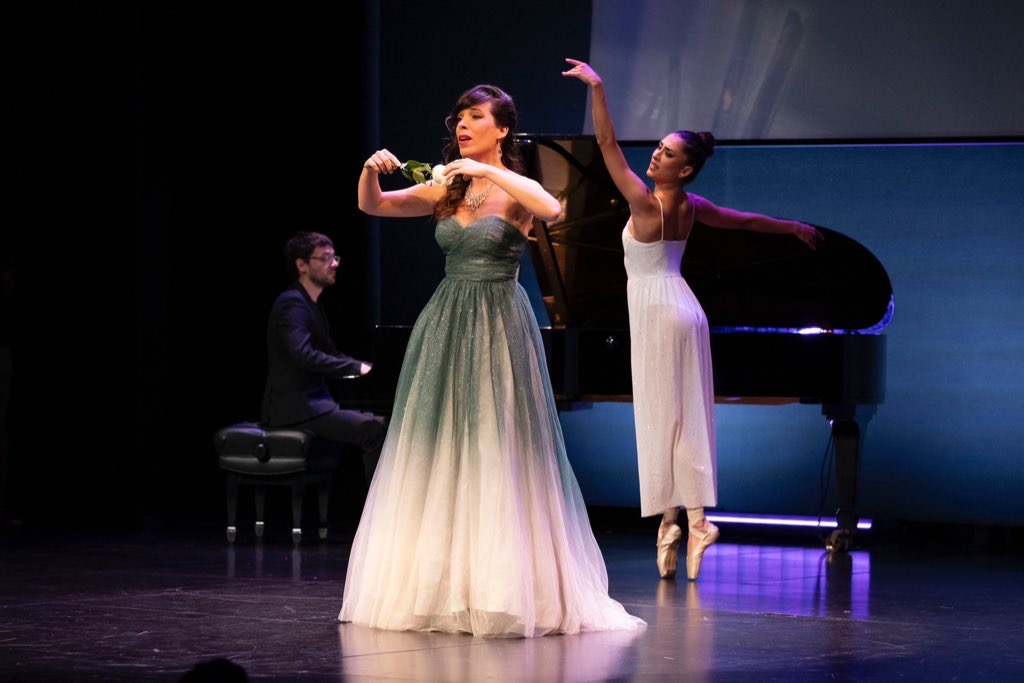 Voces en danza